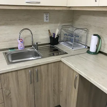 By Saturday Market Apartment *
