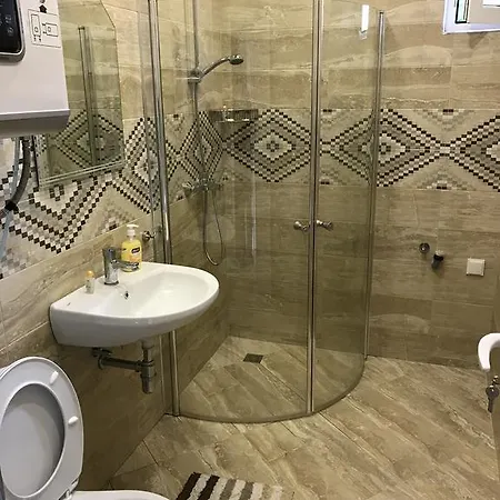 By Saturday Market Apartment