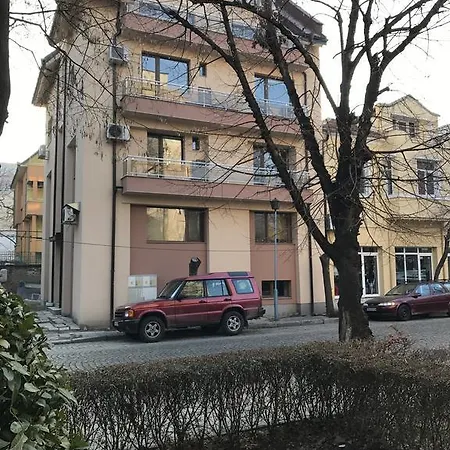 By Saturday Market Apartment *