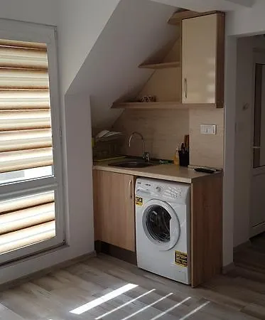 Apartment By Saturday Market
