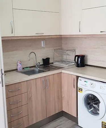 By Saturday Market Apartment